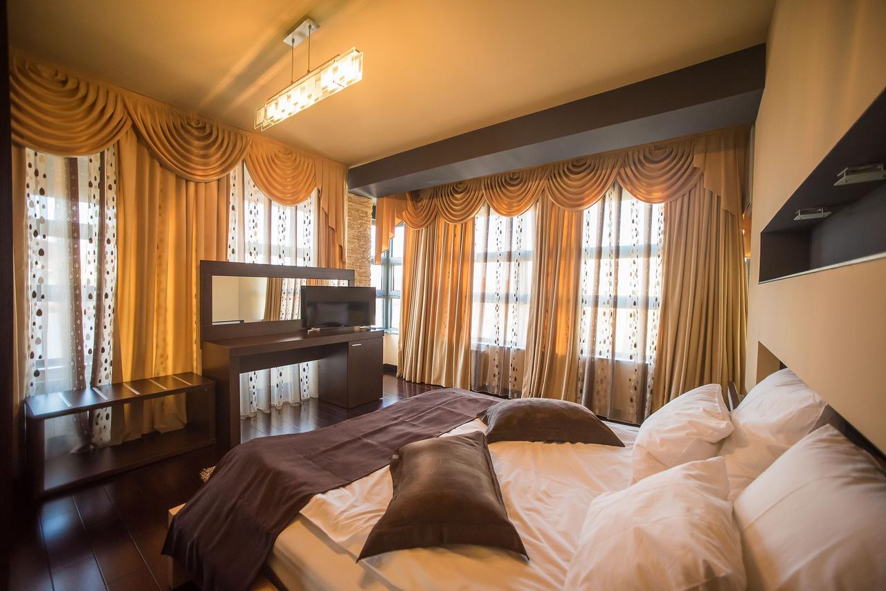 Simple Rooms Self Check In Бухарест Экстерьер фото